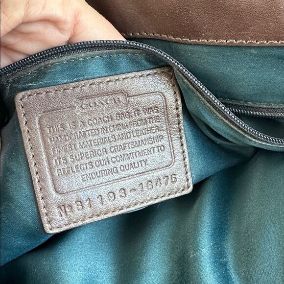 Coach Signature canvas Leather Shoulder Tote Purse Python Embossed Detail F19304 - Picture 9 of 9